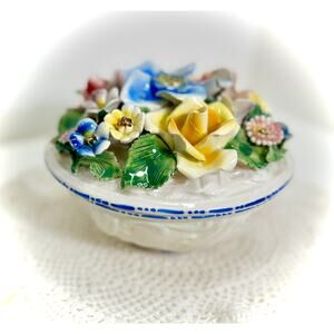 Capodimonte-Style Porcelain Rose Bouquet Covered Bowl 6 Inch – VTG Made in Italy